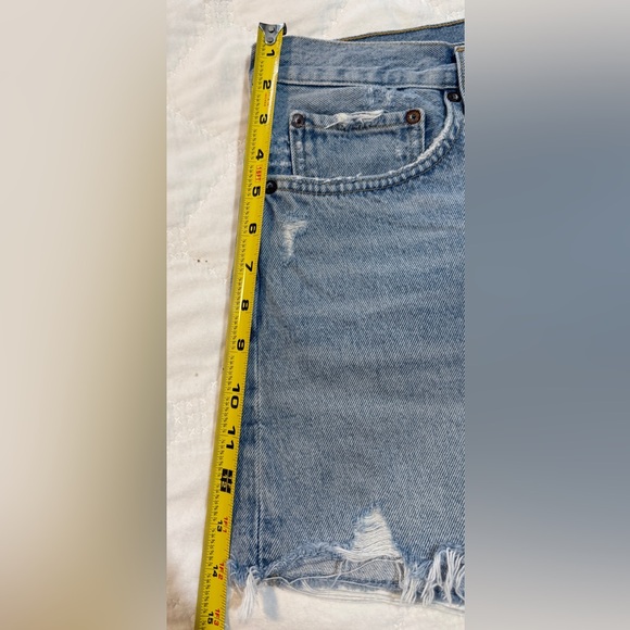 Agolde Parker Frayed Denim Jean Shorts Distressed Light Blue Button Fly Size 33 - Picture 6 of 10